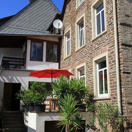 Ferienweingut Serwaziwein Mesenich Bagian luar foto