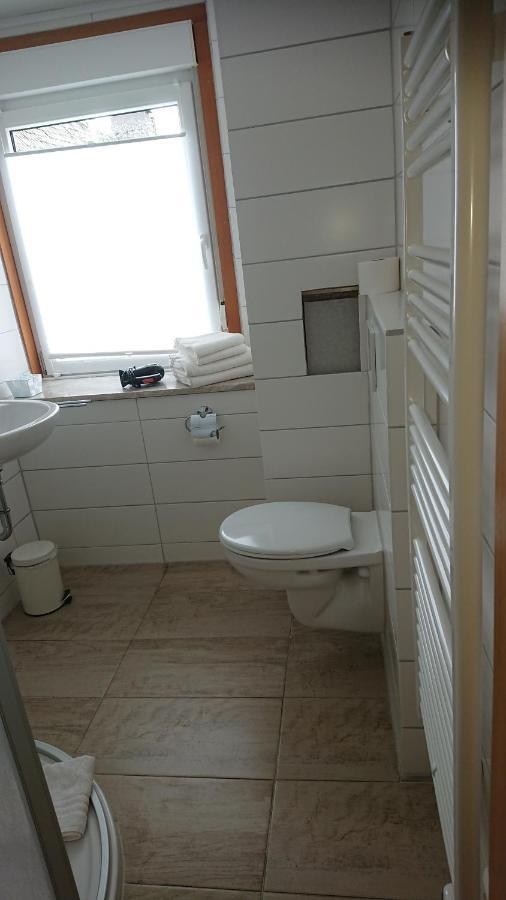 Ferienweingut Serwaziwein Mesenich Bagian luar foto